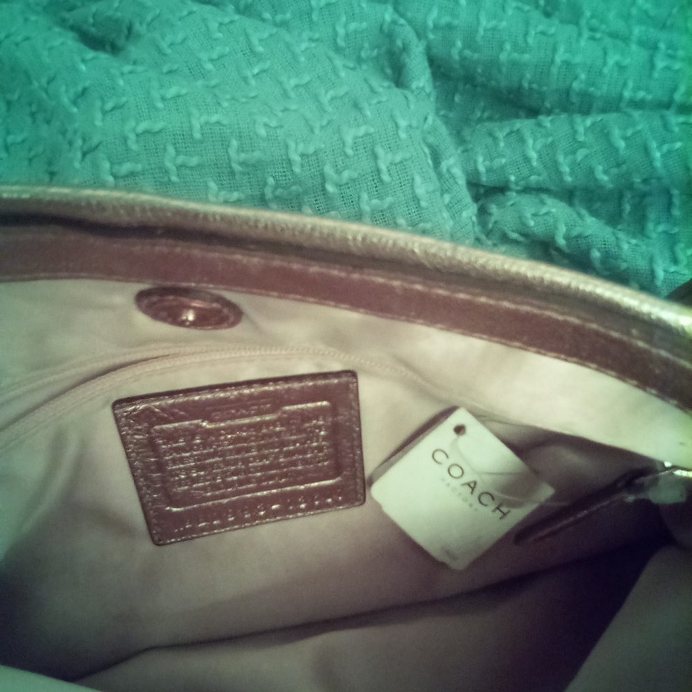 Coach Silver Shoulder Bag - Picture 4 of 4